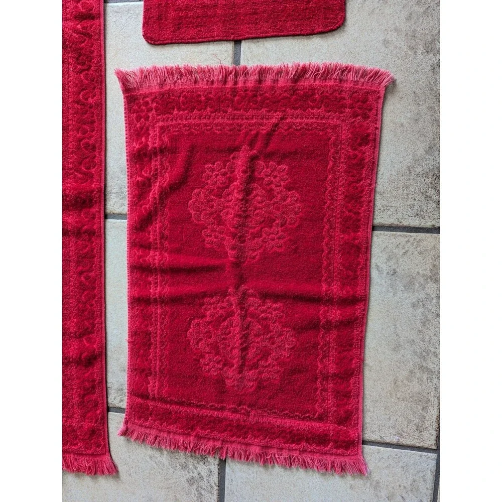 Vintage Fashion Manor Decorator Towels Set of 4  Red Fringe Jacquard bath hand